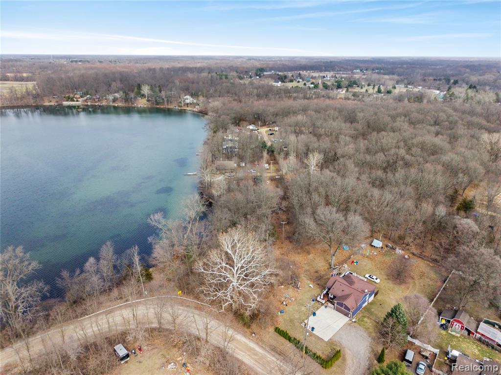 15045 Longfield Drive Property Photo 6
