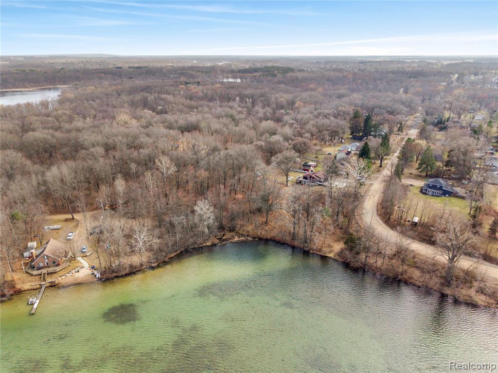 15045 Longfield Drive Property Photo 8