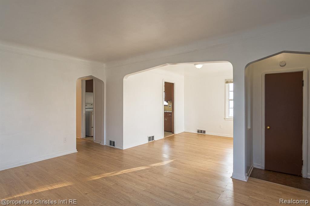 17902 Chester Street Property Photo 11