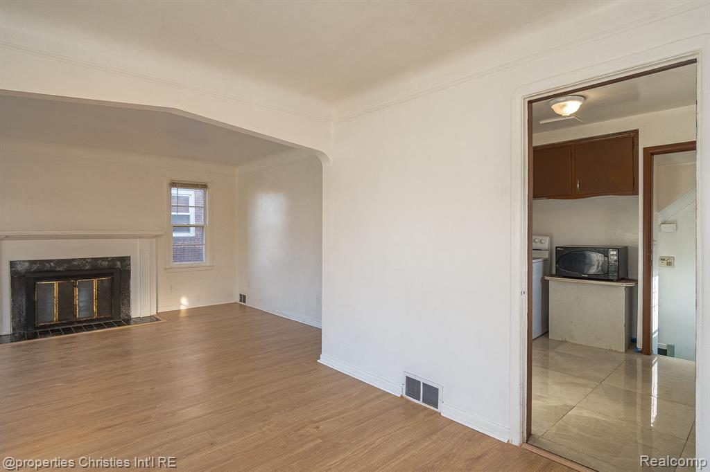 17902 Chester Street Property Photo 13