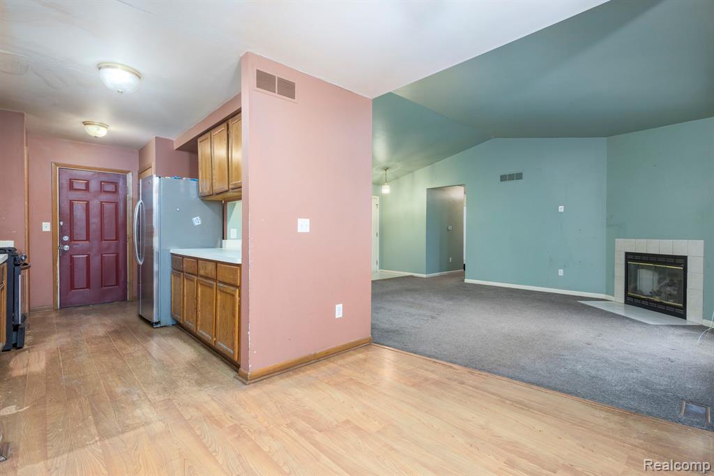 19249 Parkville Street Property Photo 6