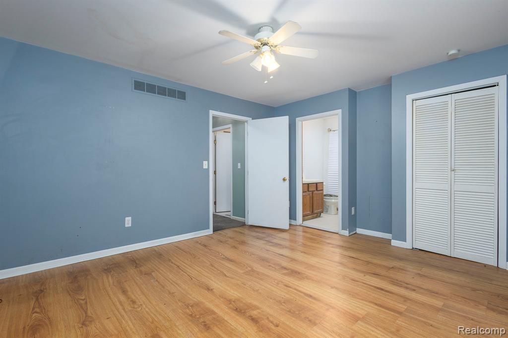 19249 Parkville Street Property Photo 11