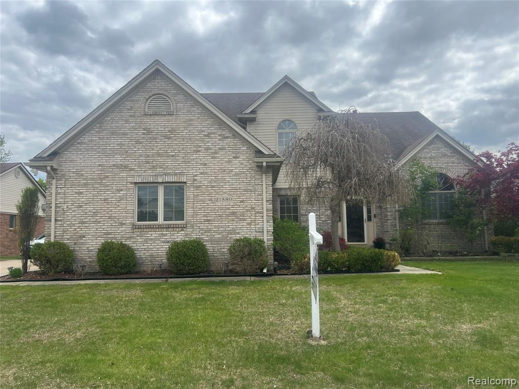 21589 Hunter Circle Property Photo 1