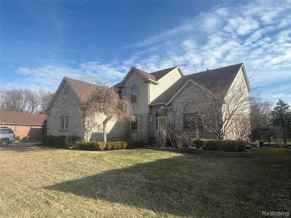 21589 Hunter Circle Property Photo 4