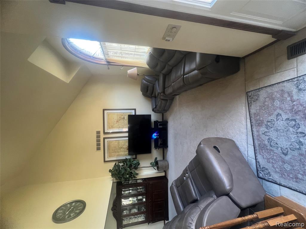21589 Hunter Circle Property Photo 13