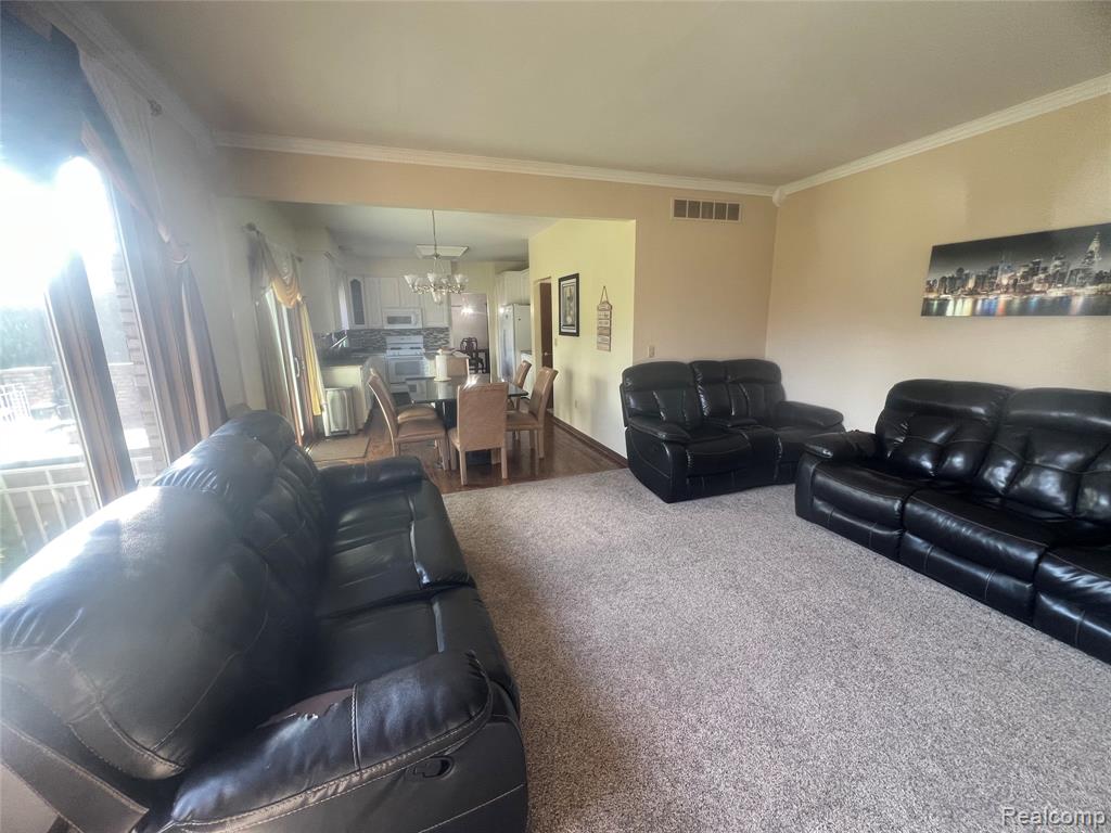 21589 Hunter Circle Property Photo 35