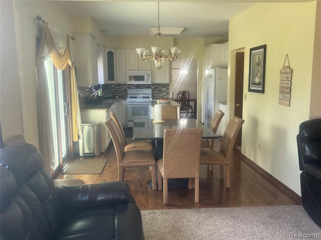 21589 Hunter Circle Property Photo 36