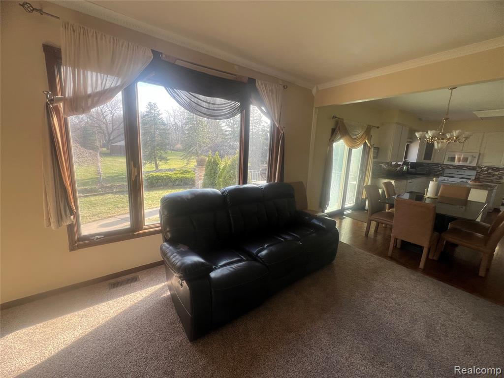 21589 Hunter Circle Property Photo 37