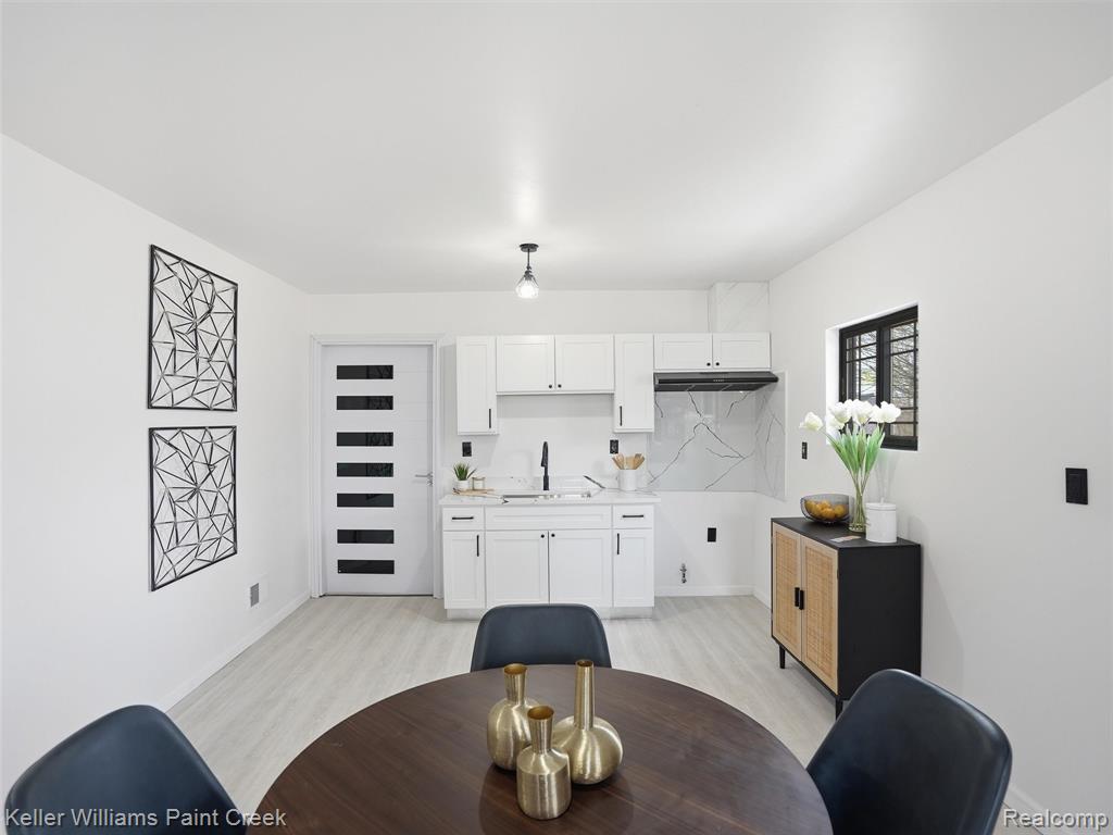 1541 Elm Street Property Photo 10