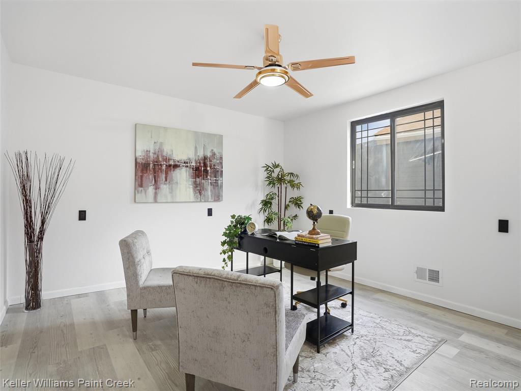 1541 Elm Street Property Photo 13