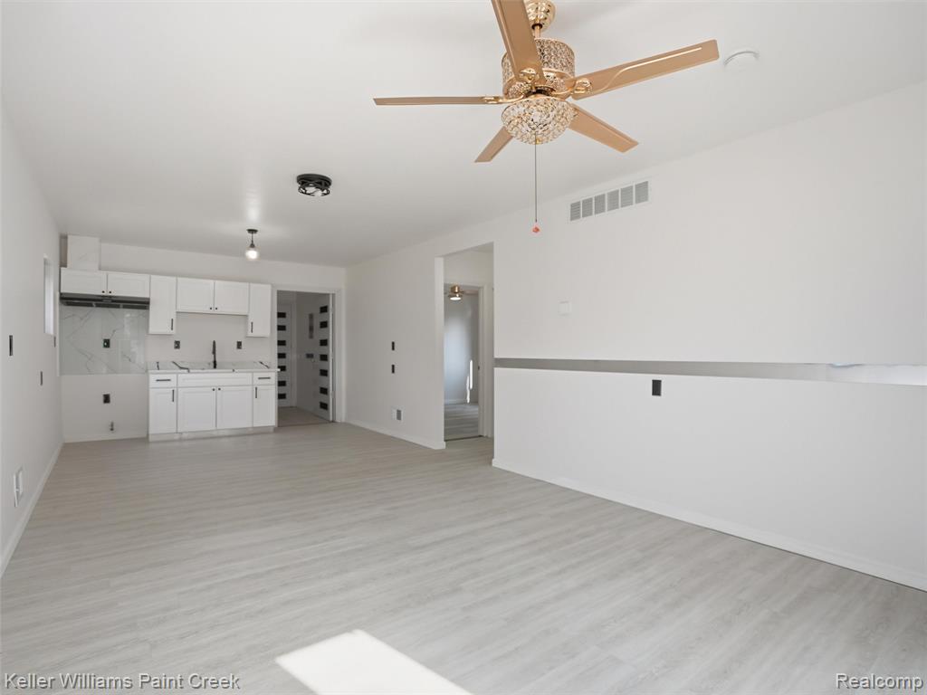 1541 Elm Street Property Photo 15