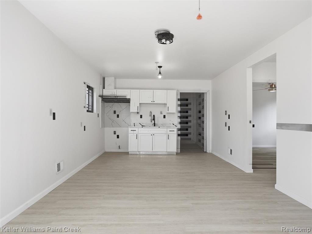 1541 Elm Street Property Photo 16