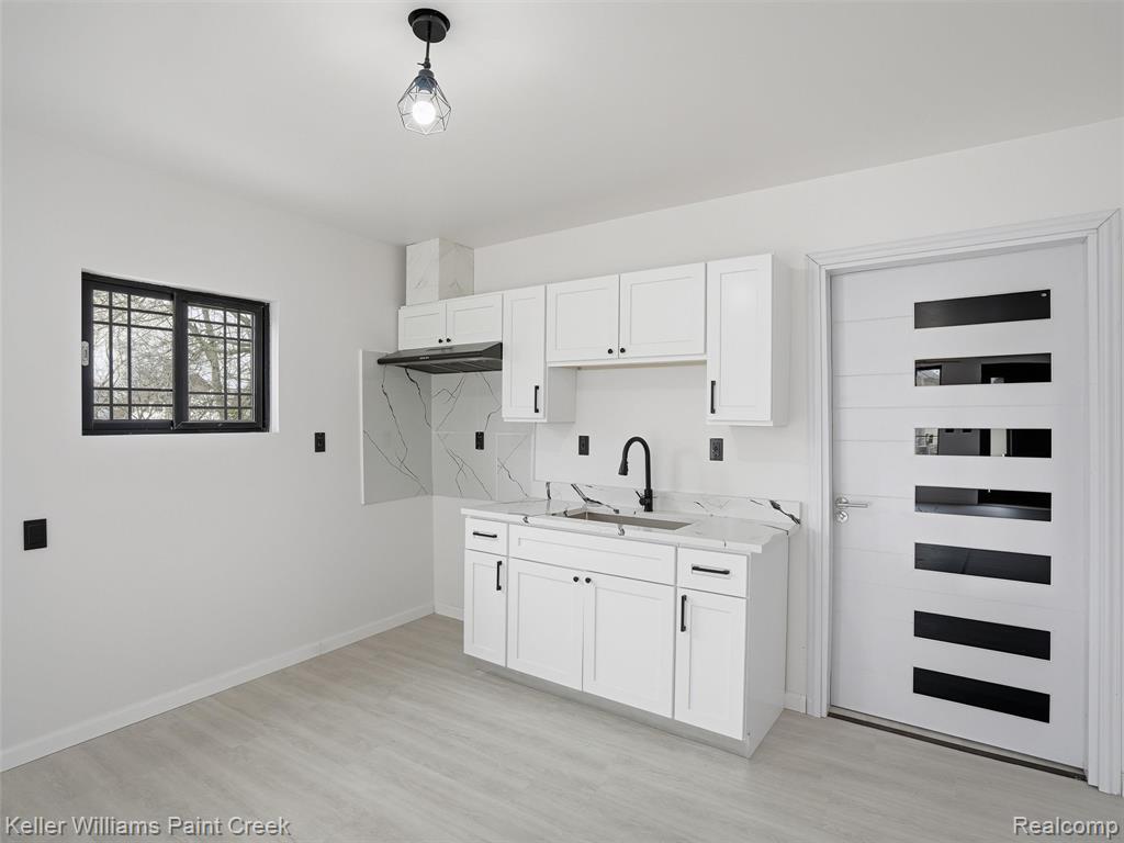 1541 Elm Street Property Photo 19