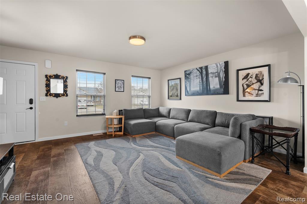 2273 Apple Tree Drive Property Photo 6