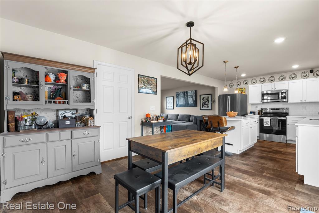 2273 Apple Tree Drive Property Photo 12