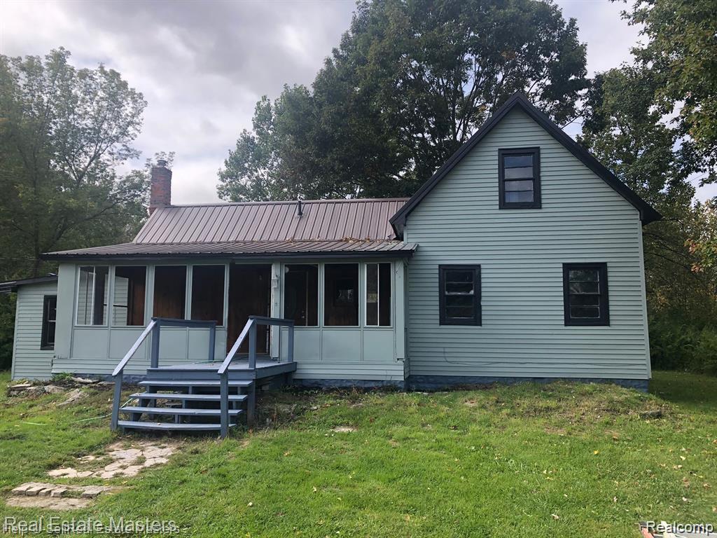 7627 Lapeer Road Property Photo 1