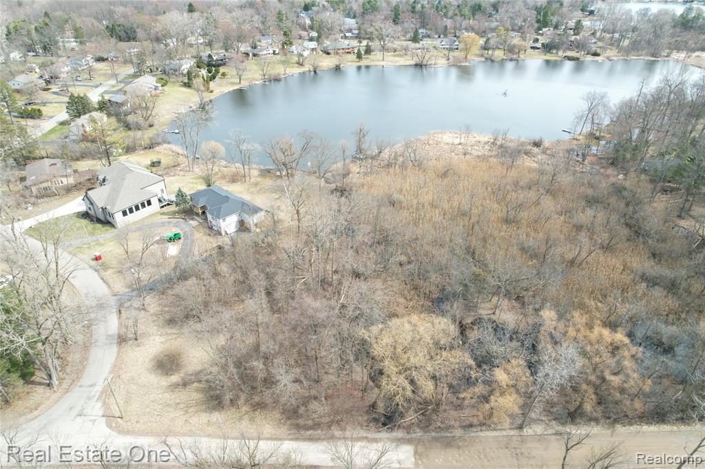 2636 Bay Drive Property Photo 2
