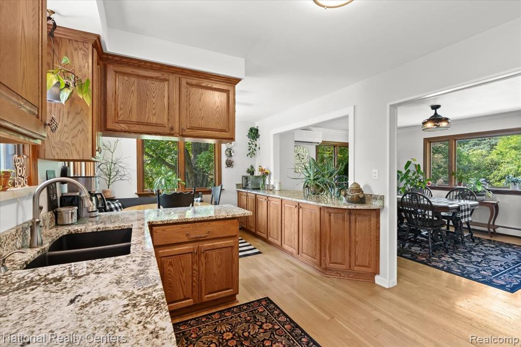 1785 Middle Road Property Photo 15