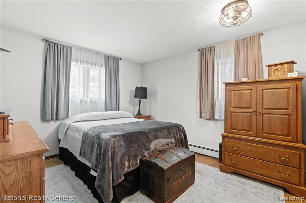 1785 Middle Road Property Photo 17