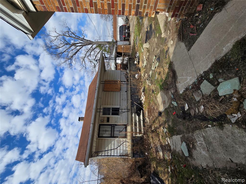 17325 Barlow Street Property Photo 4