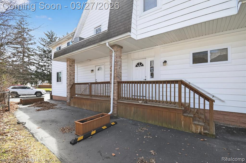 175 2nd Street Property Photo 4