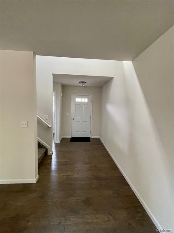 5744 Copper Tree Park Property Photo 12
