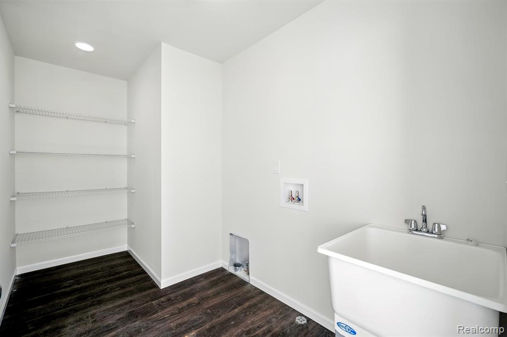 5744 Copper Tree Park Property Photo 22