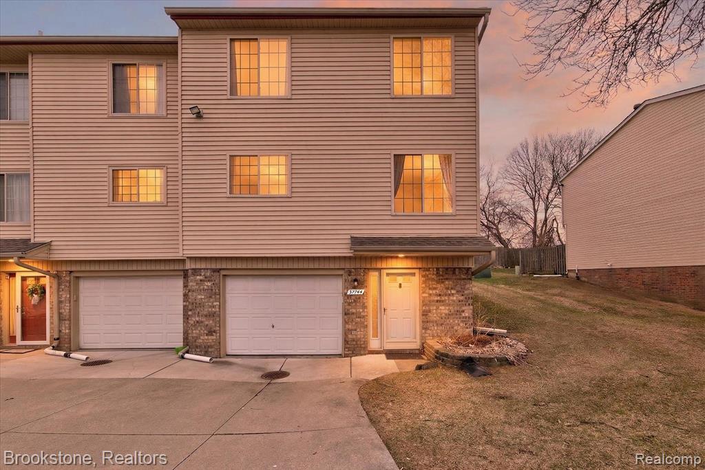 37744 Charter Oaks Boulevard Property Photo 1