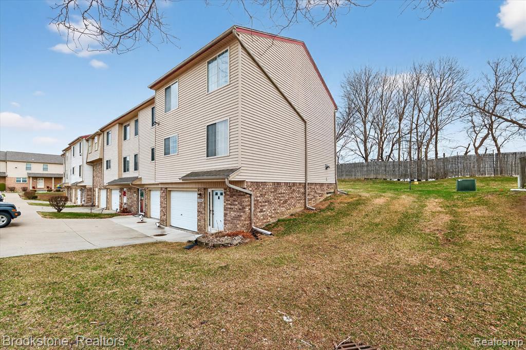 37744 Charter Oaks Boulevard Property Photo 2