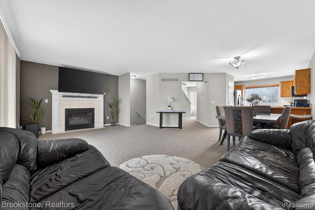 37744 Charter Oaks Boulevard Property Photo 10