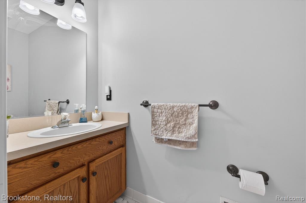 37744 Charter Oaks Boulevard Property Photo 18