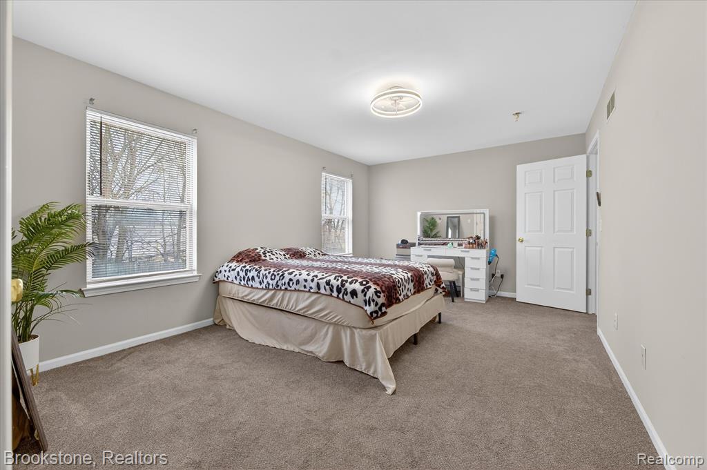 37744 Charter Oaks Boulevard Property Photo 21