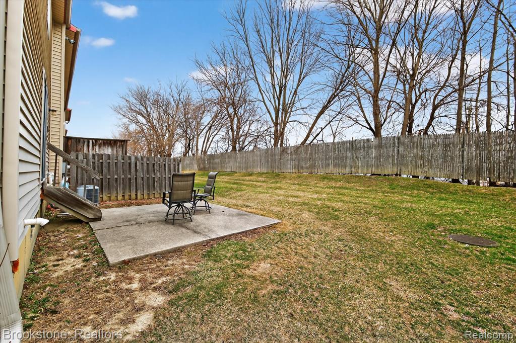 37744 Charter Oaks Boulevard Property Photo 34