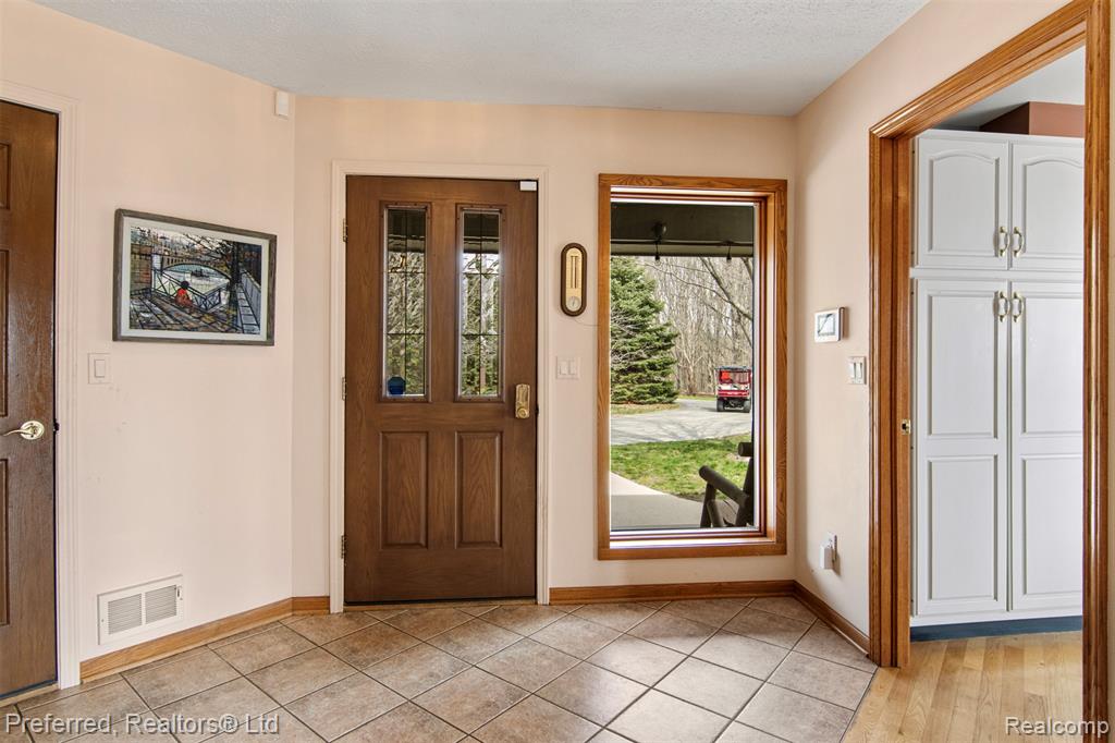 1693 Elm Road Property Photo 10
