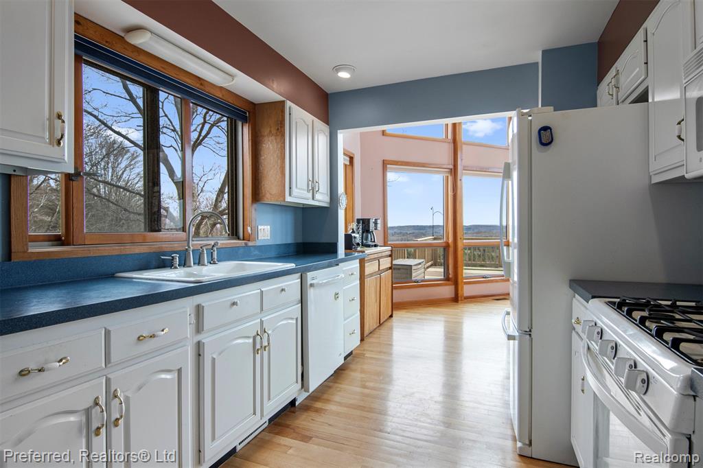 1693 Elm Road Property Photo 13