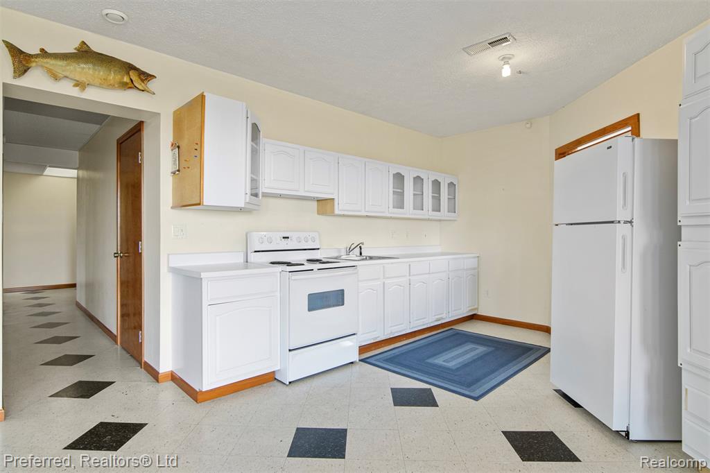 1693 Elm Road Property Photo 35