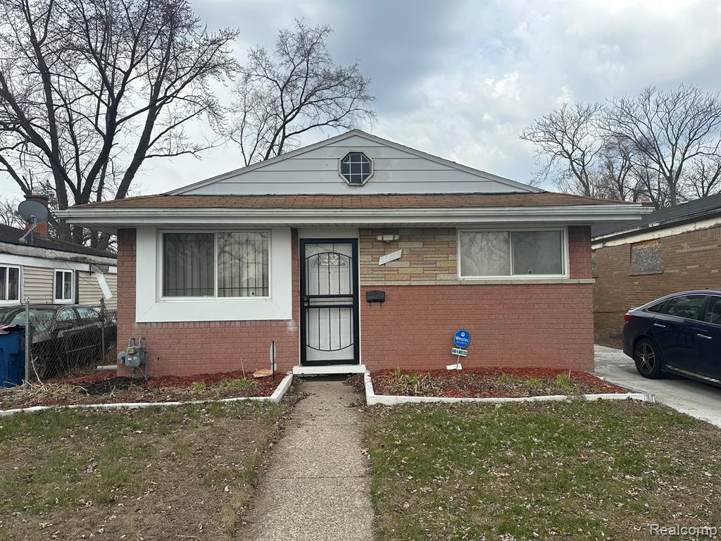 20135 Ilene Street Property Photo 1