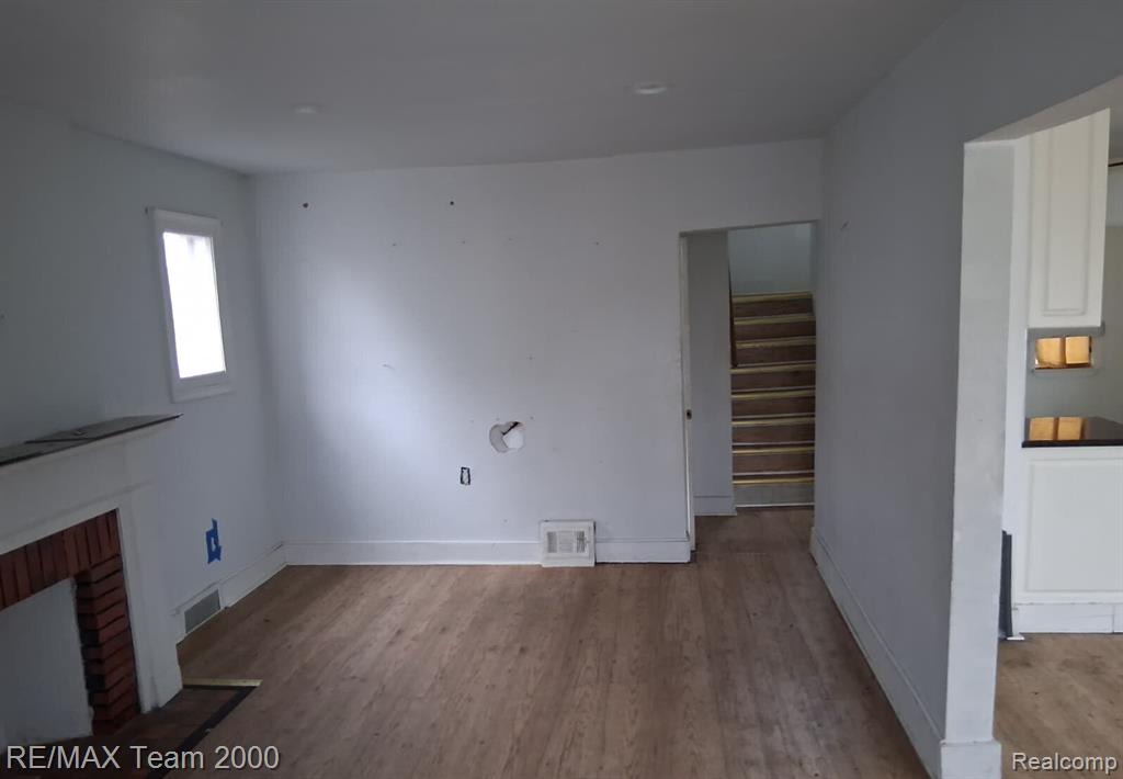 9925 Bishop Street Property Photo 3