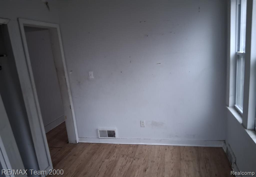 9925 Bishop Street Property Photo 5