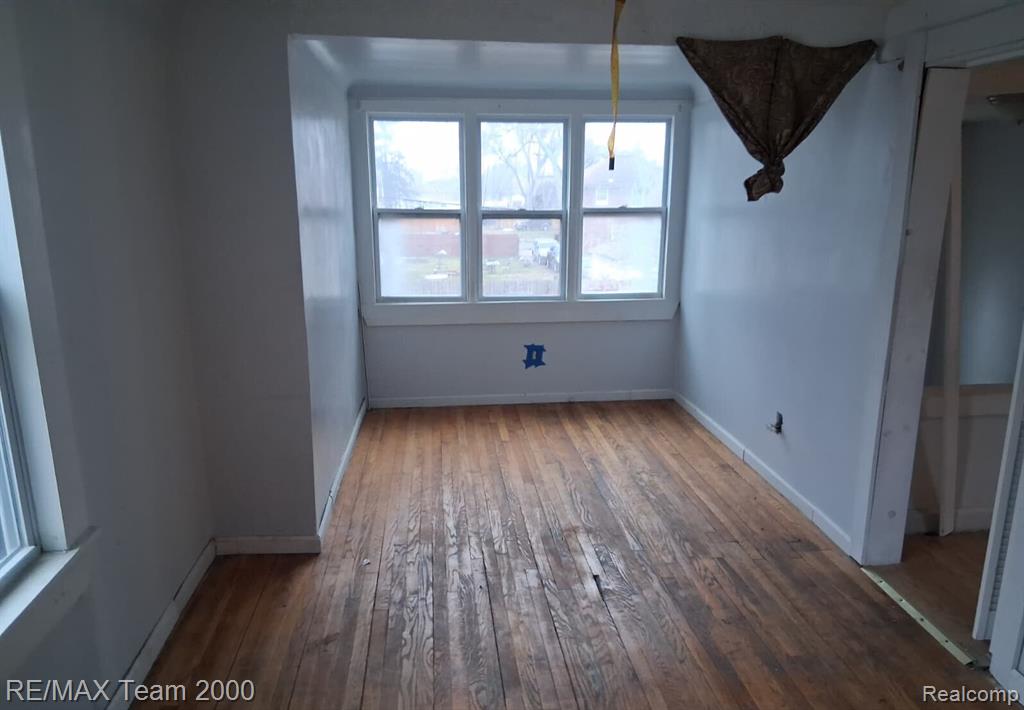 9925 Bishop Street Property Photo 6