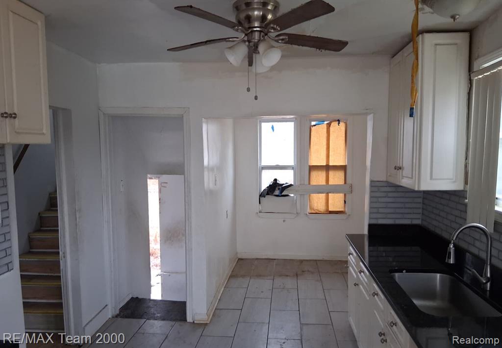 9925 Bishop Street Property Photo 10