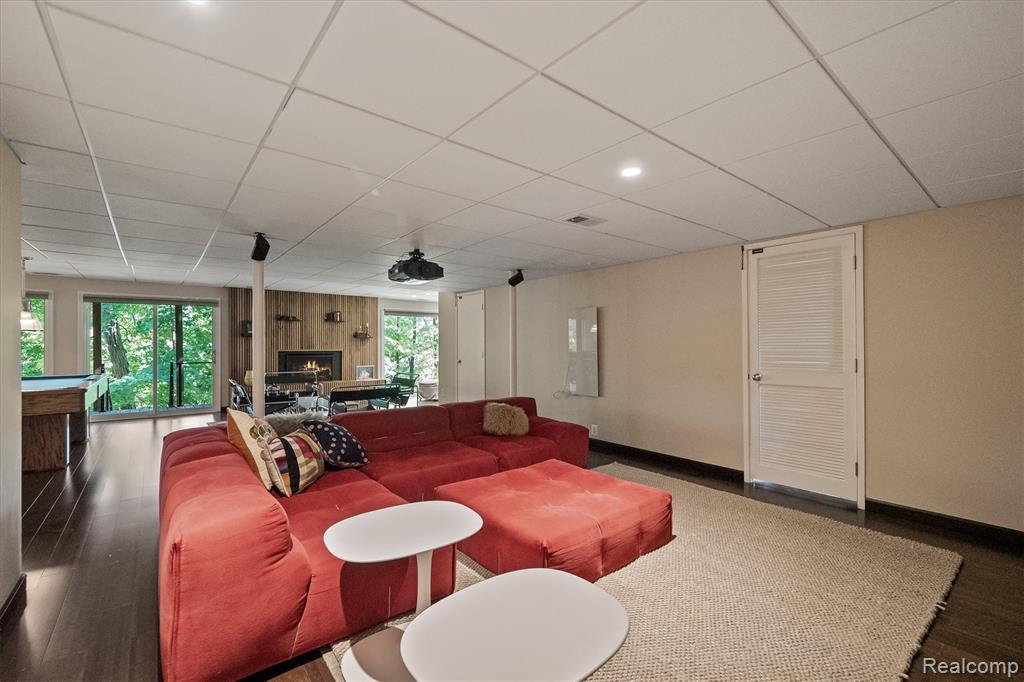 7371 Lindenmere Drive Property Photo 36
