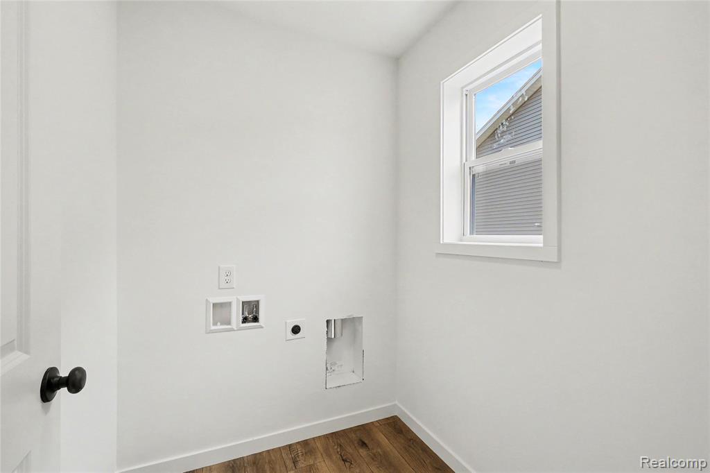 2110 Stillwater Drive Property Photo 10