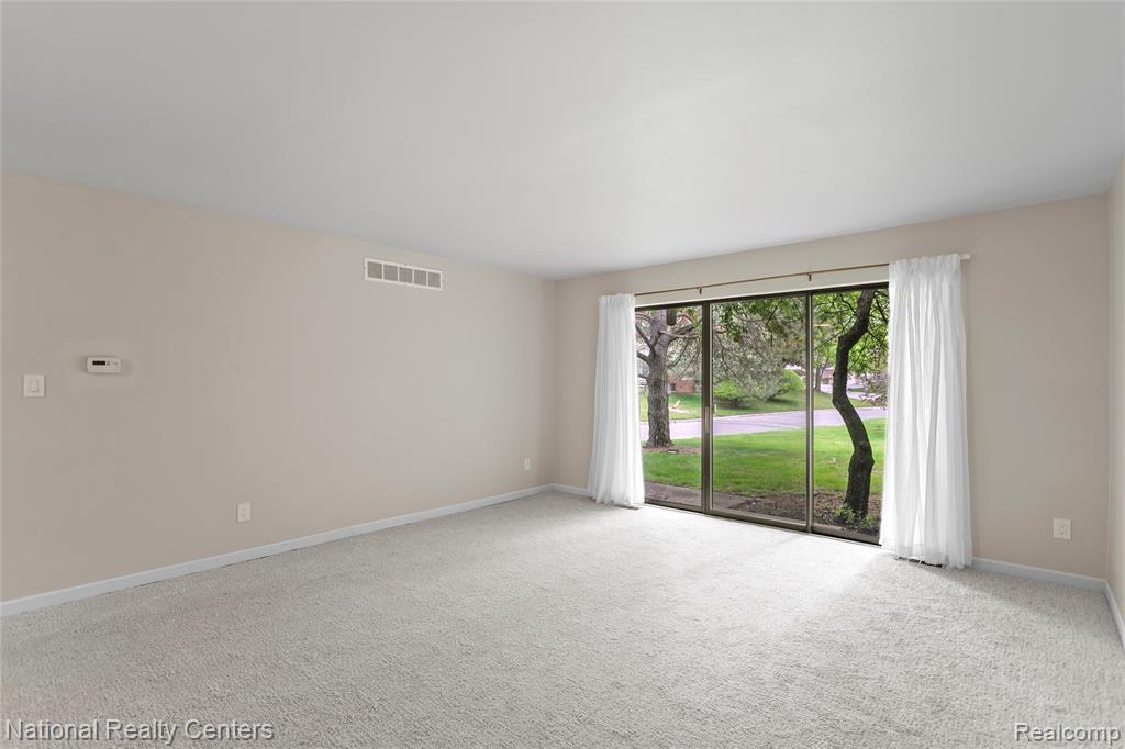 7103 Pebble Park Drive Property Photo 14