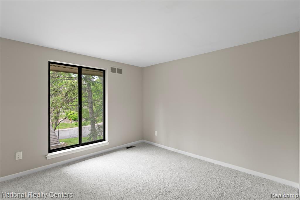 7103 Pebble Park Drive Property Photo 25