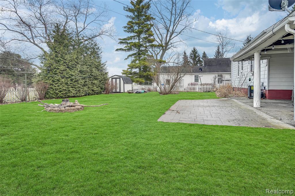 7972 3rd Street Property Photo 5