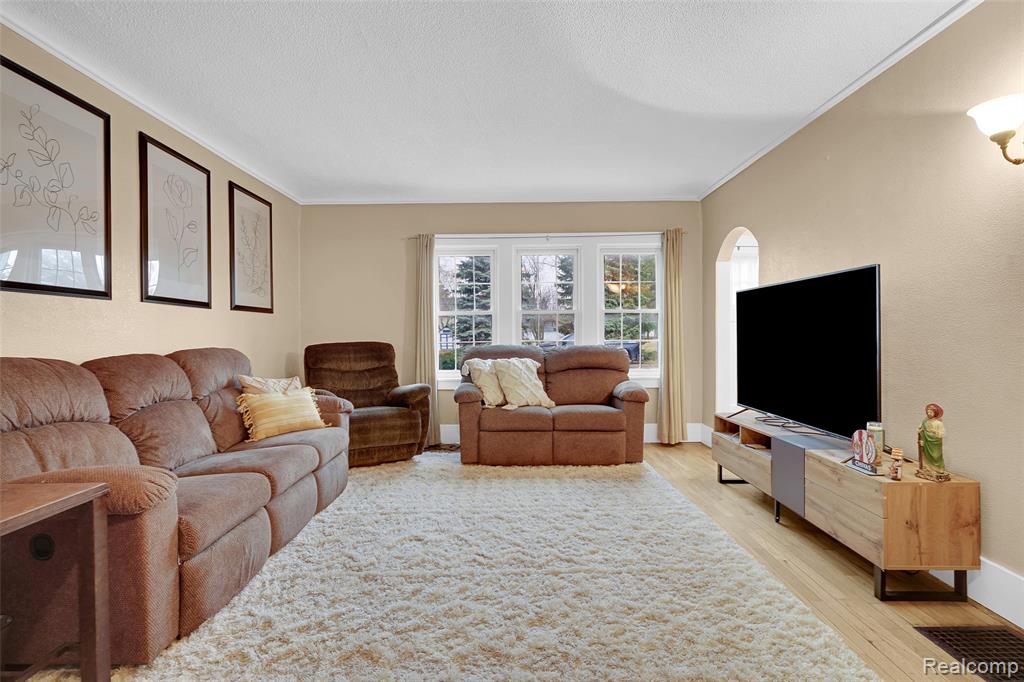 7972 3rd Street Property Photo 13