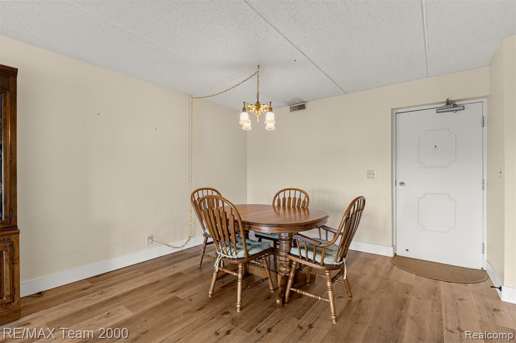 21800 Morley Avenue Property Photo 3