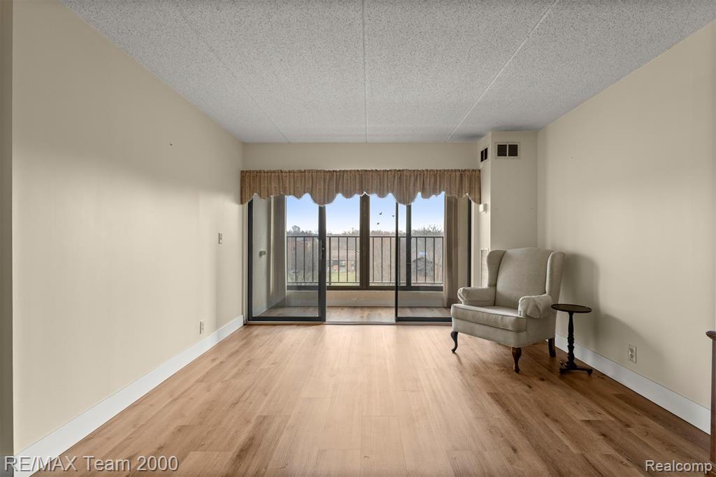 21800 Morley Avenue Property Photo 8