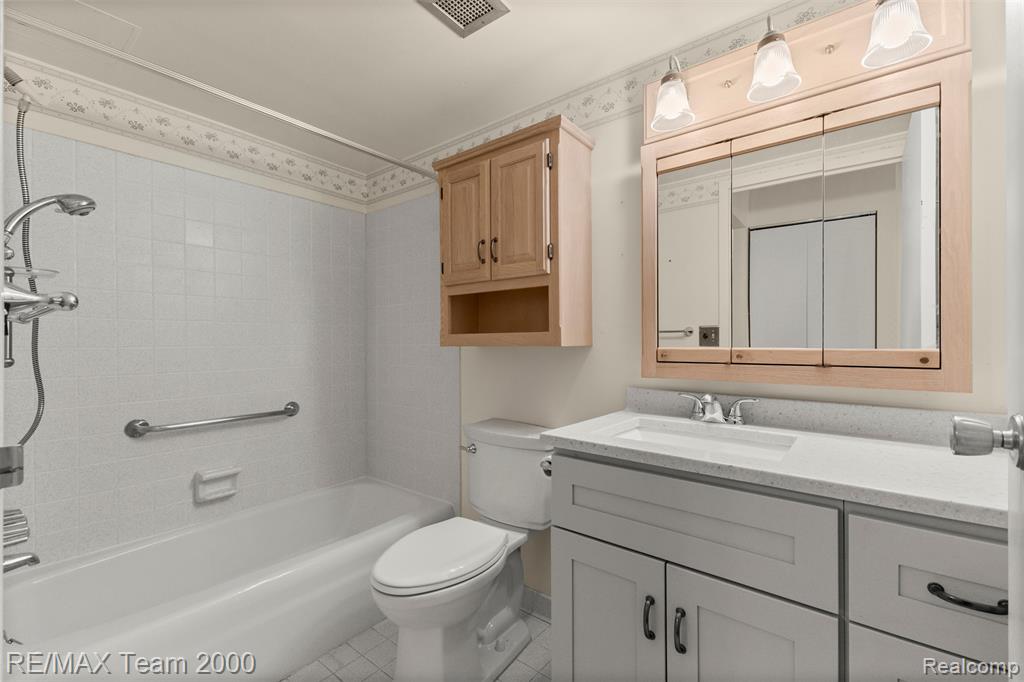 21800 Morley Avenue Property Photo 14